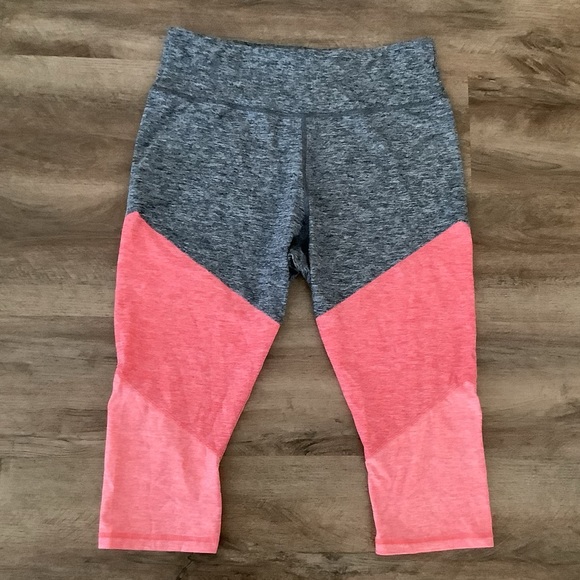 Athletic Works Capri Yoga Pants